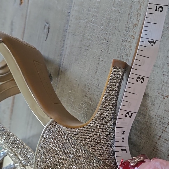 Bandolino Glittering Rhinestone Silver Strappy Open Toe Heels Rhinestone - Picture 7 of 13